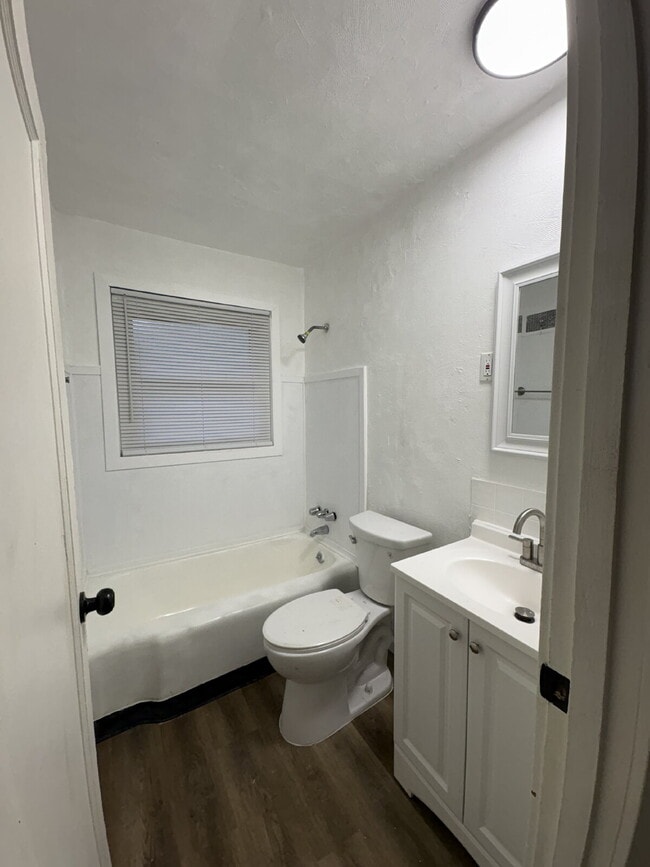 Photo - 8307 Washington St