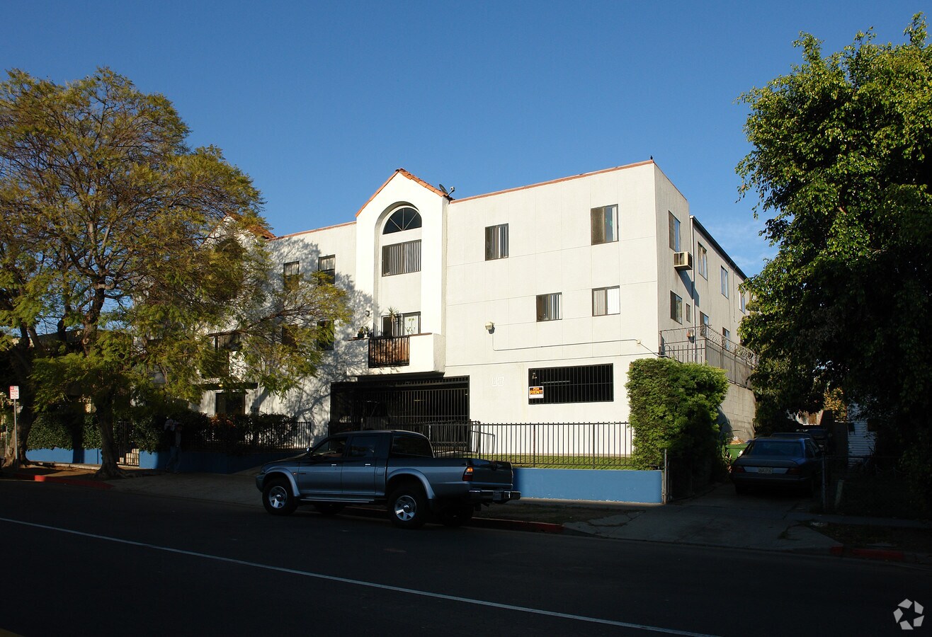 Photo - 320-326 N Kenmore Ave