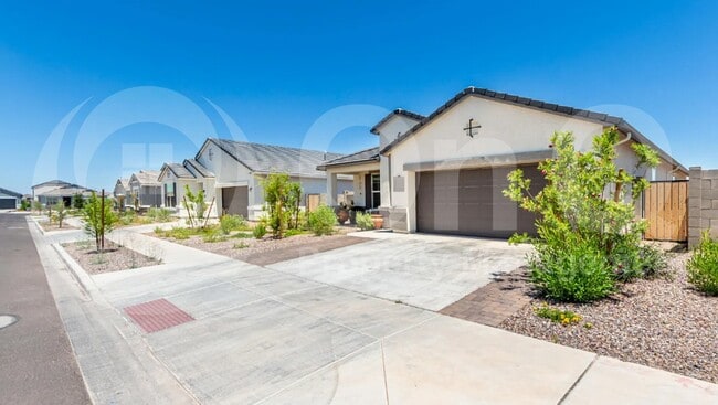 Building Photo - 8222 S 44th Gln Rental