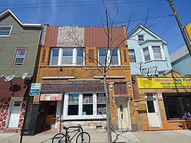 Building Photo - 1922 W 47th St