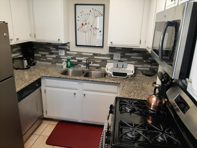 Photo - 12585 Maui Way Unidad A