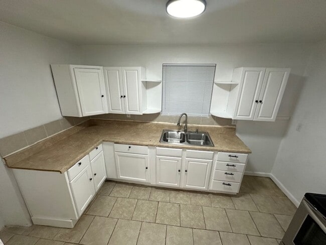 Building Photo - JP - Early Unit 2013