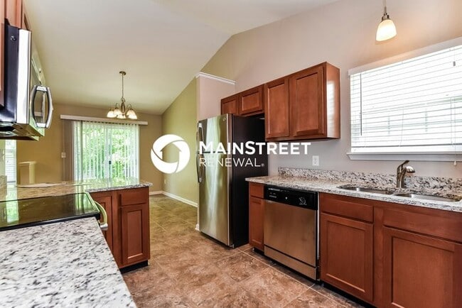 Photo - 3 Bedroom Pet-Friendly Home in Indianapolis, IN with Main Street Renewal