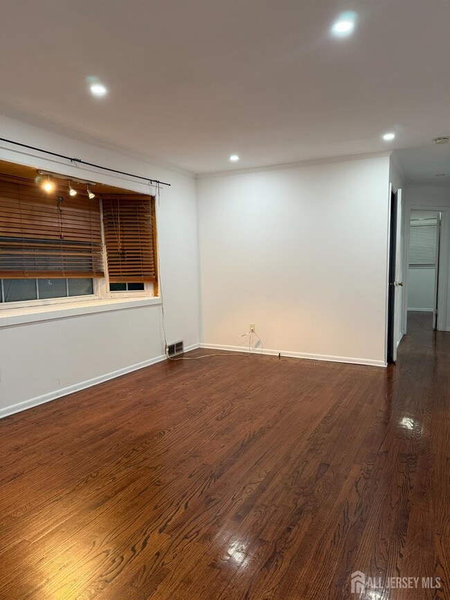 Photo - 101 Morril Dr