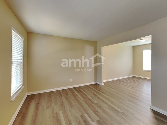 Photo - 8428 Stratford Ct