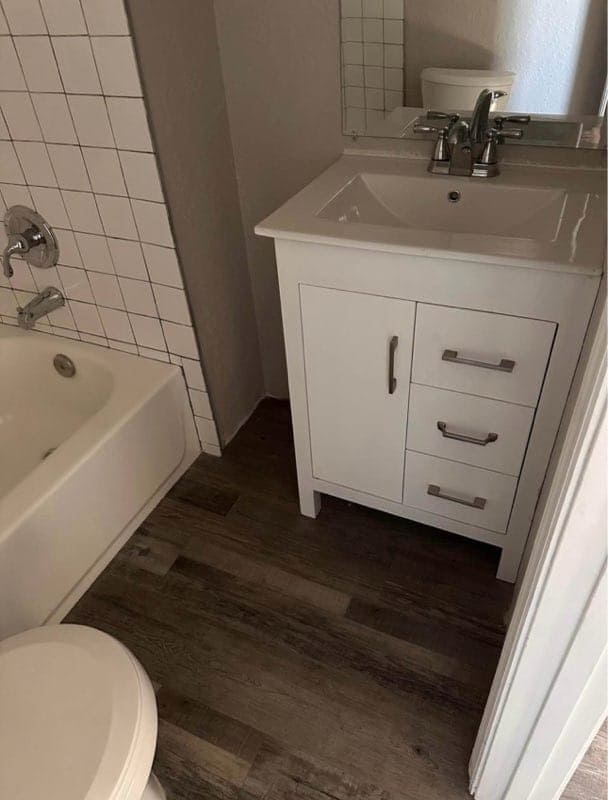 Photo - 1418 Woodlawn Ave