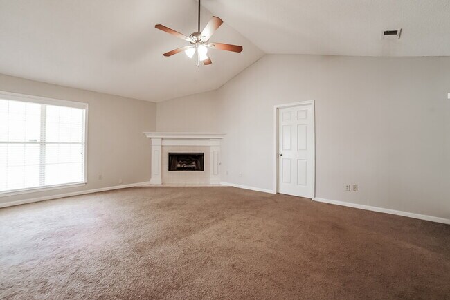 Photo - 7394 Paddock Cove