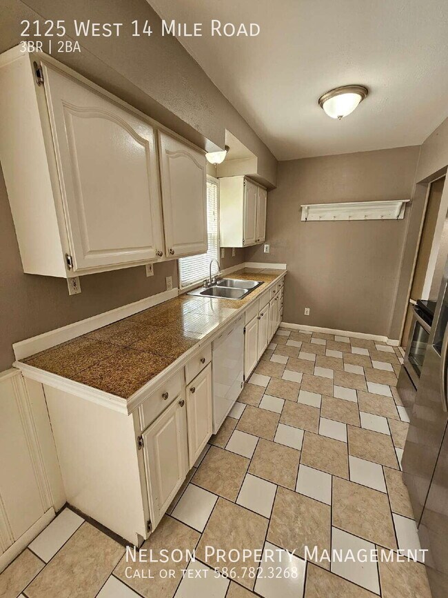 Photo - 2125 W 14 Mile Rd
