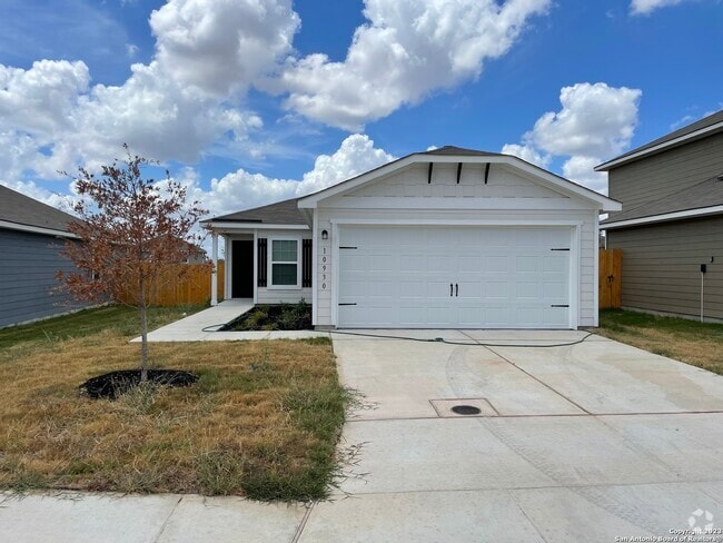 Building Photo - 10930 Chatham Ct Rental