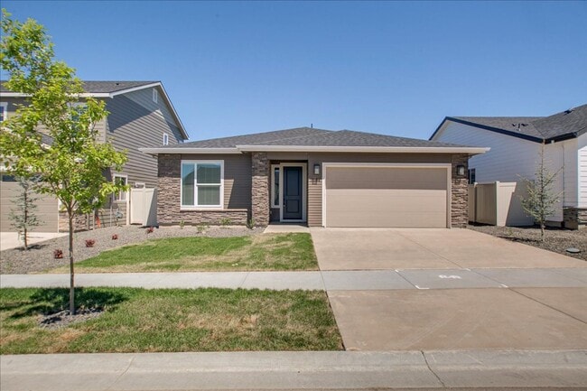Stylish New Star Home with Resort-Style Perks - Stylish New Star Home with Resort-Style Perks