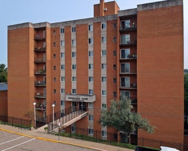 Building Photo - 1001 Grandview Ave Rental