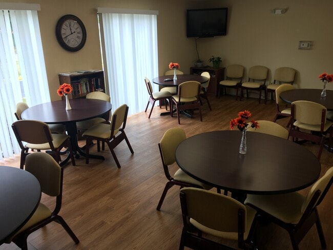 Sala comunitaria - Charles Major Manor Affordable Senior Housing