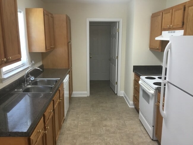 Photo - 2923 Ireton Pl