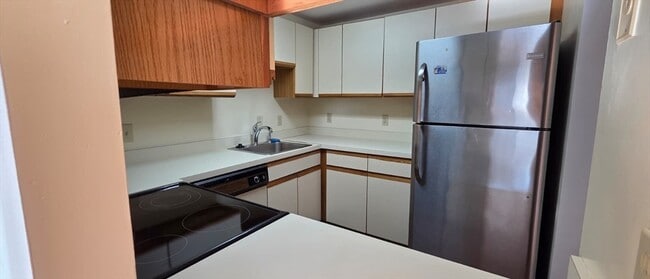 Building Photo - 200 Ledgewood Dr Unit 606 Rental