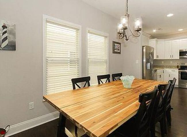 Photo - Sober living recovery house for men in Por...