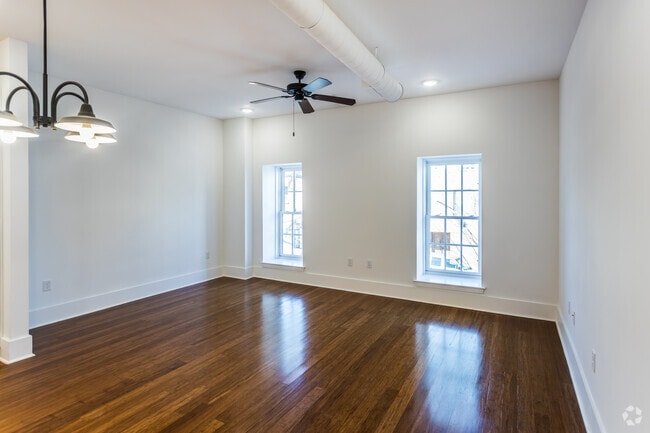 1BR, 1BA - 700SF - Living Room - The Camellia