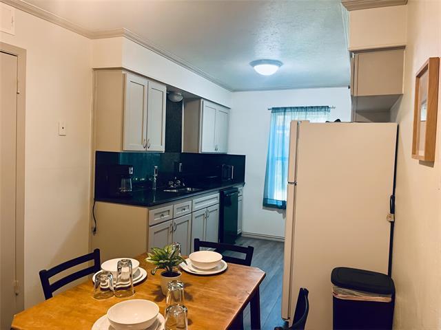 Photo - 2206 Statler Dr