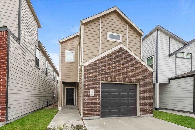 Building Photo - 15257 Estrella Rd E Rental