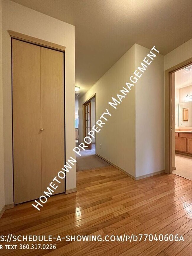 West Olympia Home with w/ Den A... House Rental in Olympia