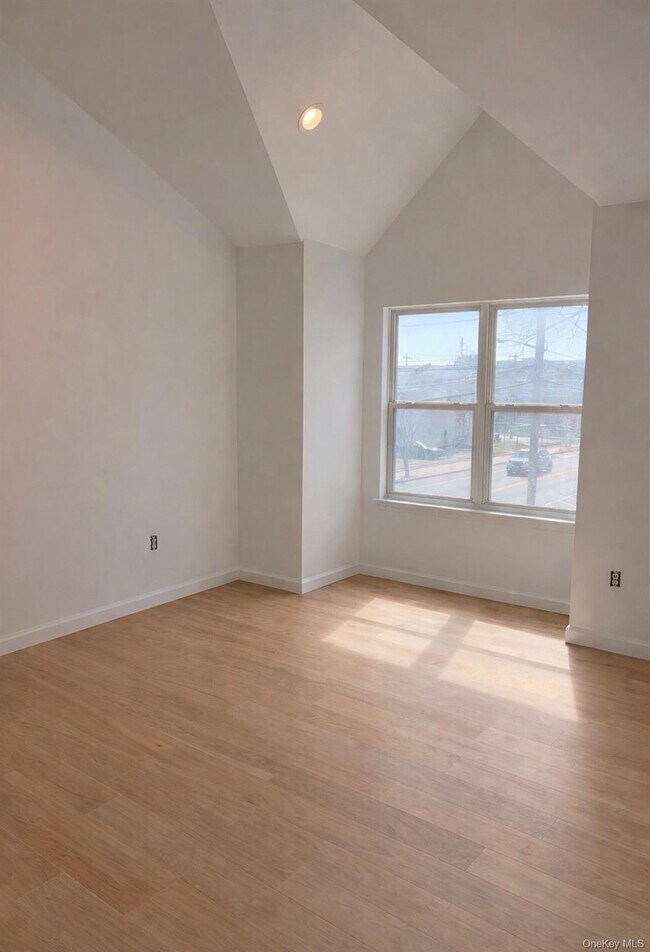 Photo - 146 Jefferson Ave Unit B