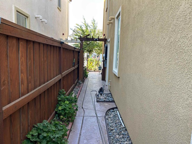 Photo - 456 St Jorge Ave