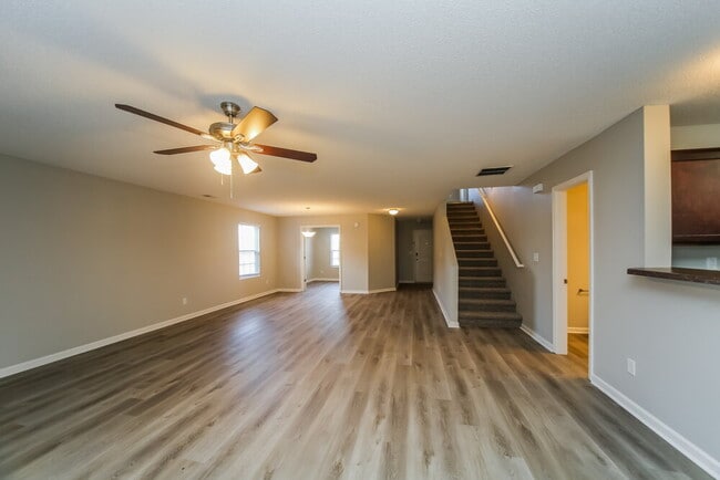 Photo - 4521 Oakden Ln.