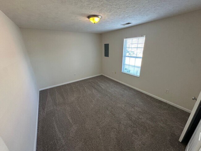 Photo - 125 Rocky Rd Unit B