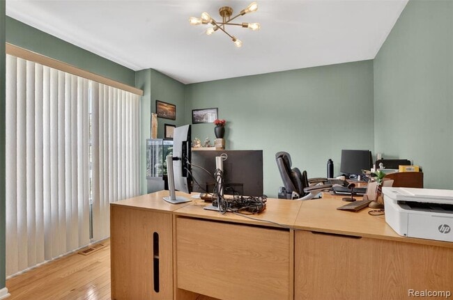 Photo - 2825 Long Meadow Ln