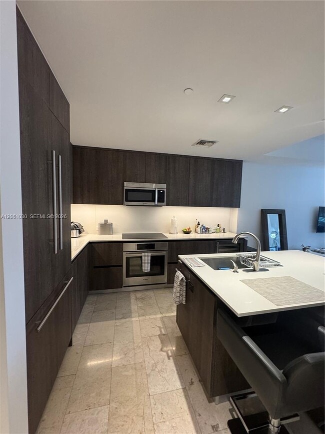 Photo - 88 SW 7th St Unidad 805