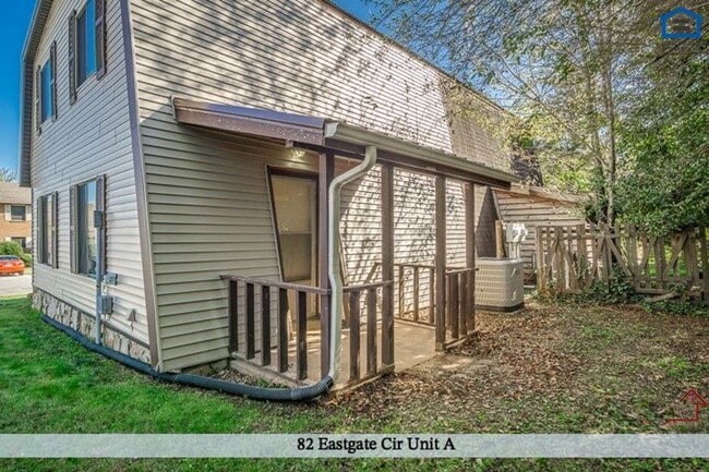 Photo - 82 Eastgate Cir