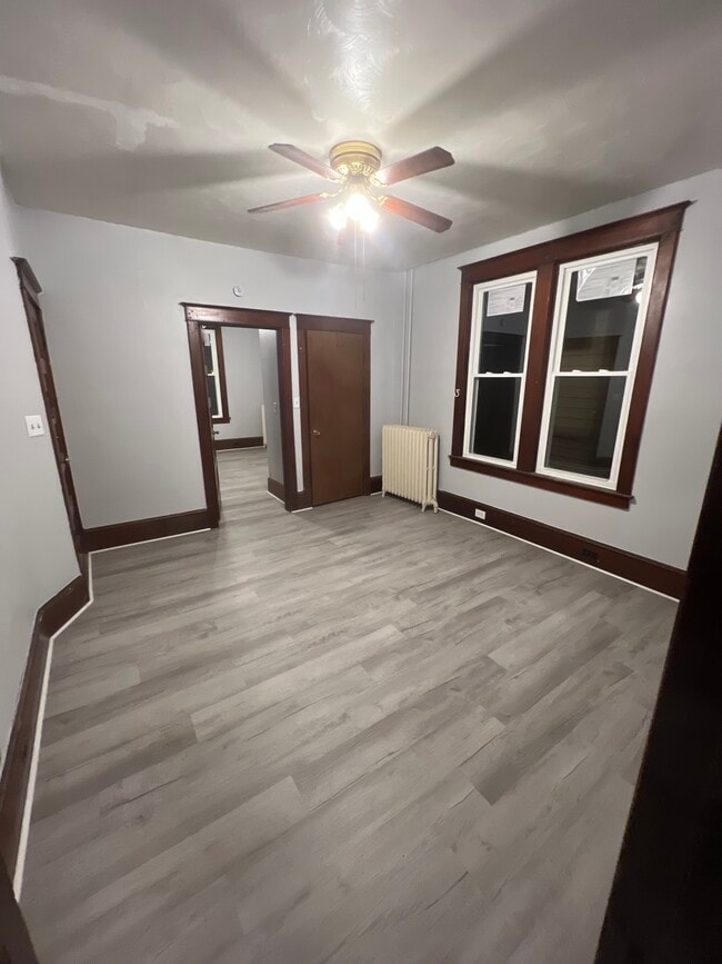 Building Photo - 208 W High St Unit 101