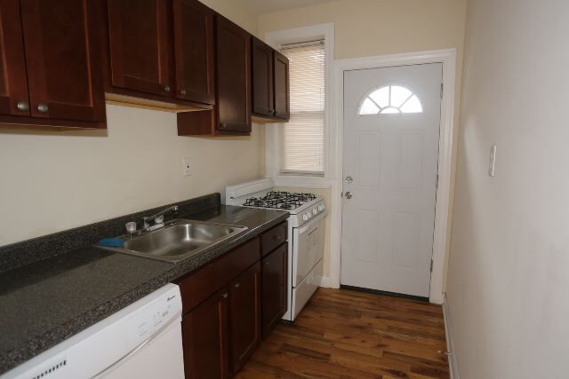 Photo - 650 W Barry Unit N3