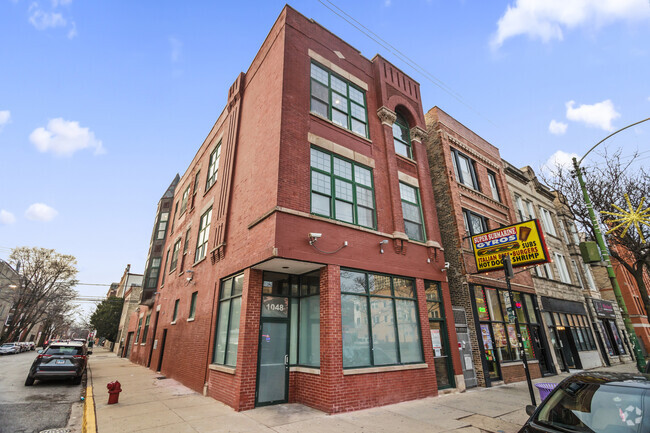 Building Photo - 1048 N Ashland Ave Rental