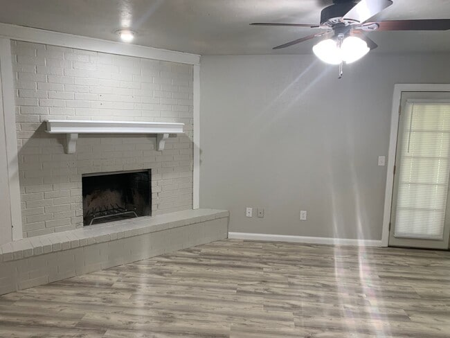 Photo - 309 N Morgan Dr