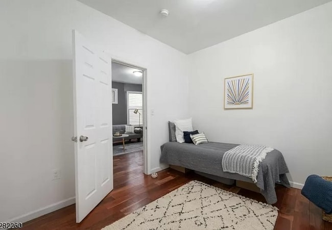 Building Photo - 42 N 19th St Rental