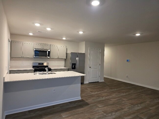 Photo - 408 Honeycutt Oaks Dr