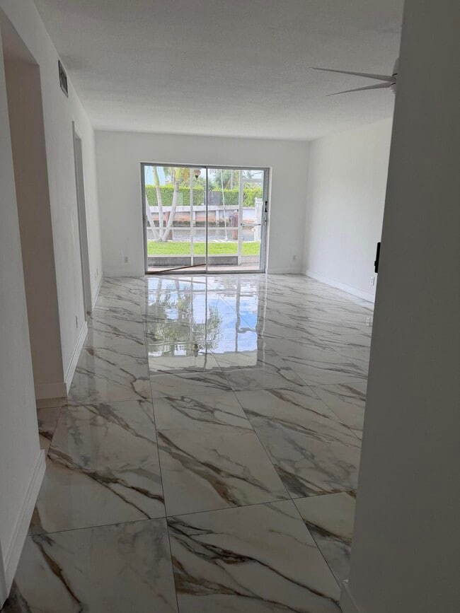 Photo - 1100 Pine Dr Unidad 102