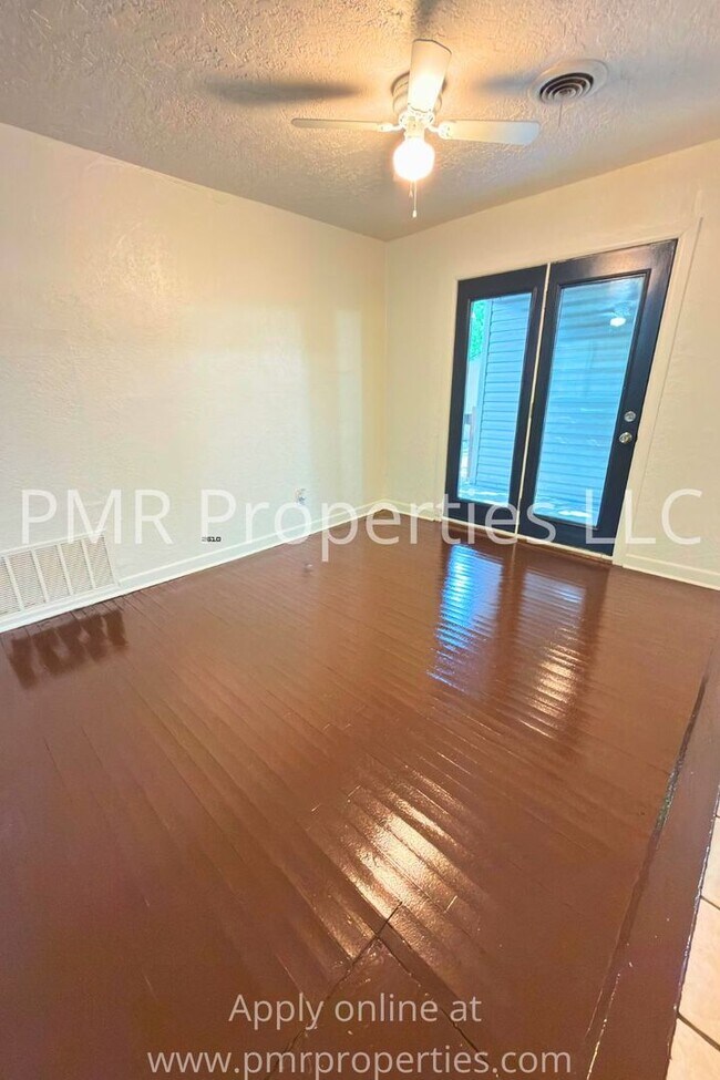 Photo - 4 Bedrooms / 2 Bathrooms House