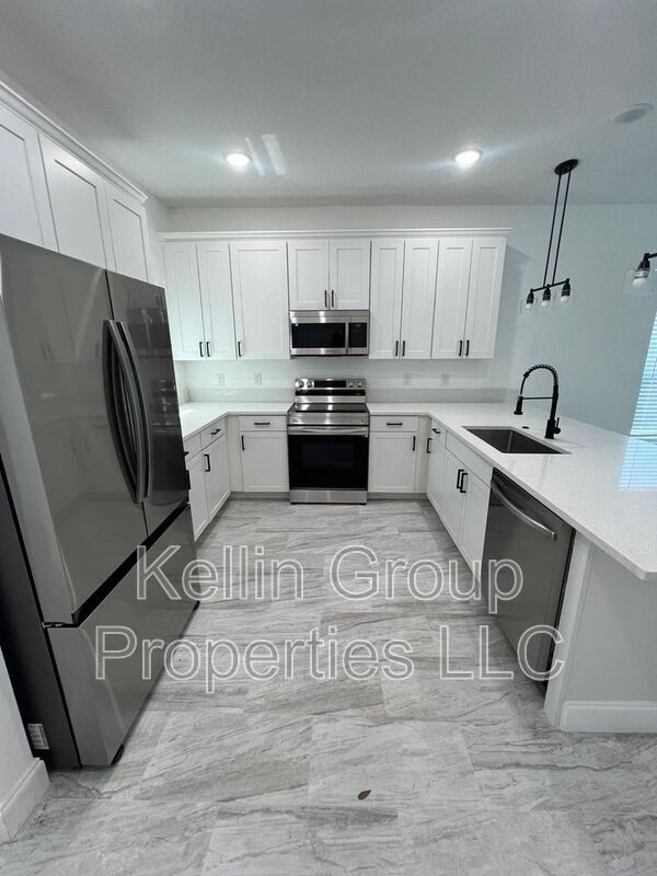 Photo - 1334 Salisbury Dr