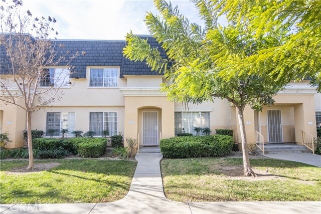 Photo - 19216 Hamlin St