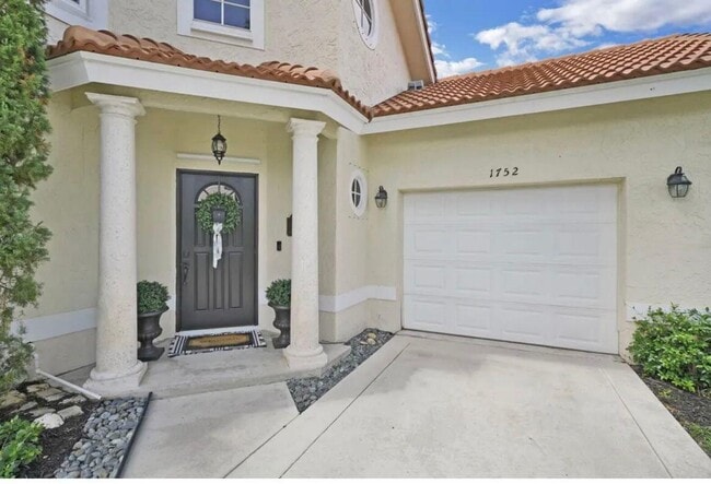 Photo - 1752 Harborside Cir