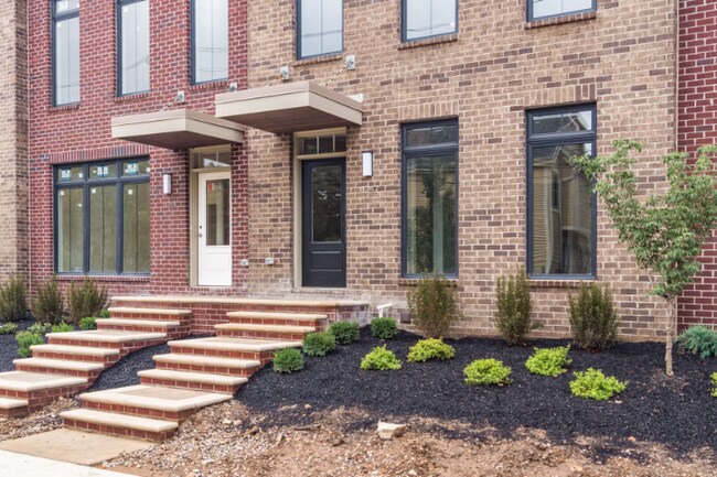 Photo - 1247 Perry St