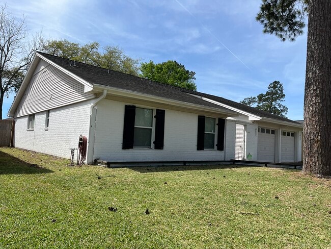 Photo - 3503 Canterbury Dr