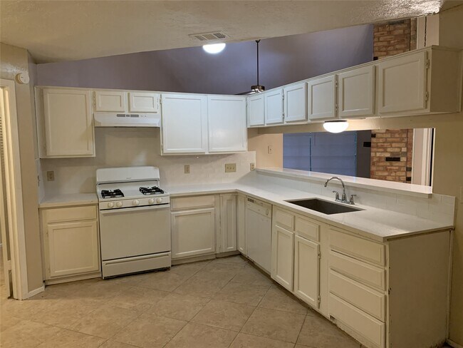Photo - 2306 Doverglen Dr