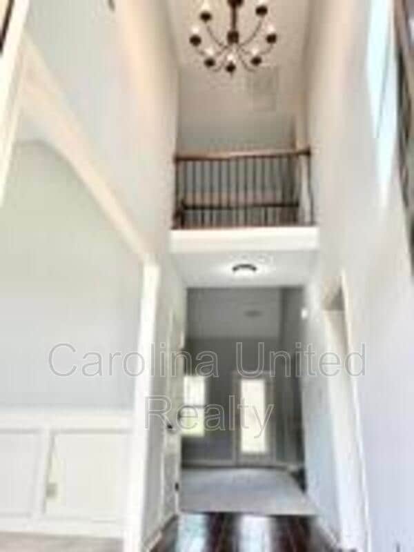 Photo - 220 Kickham Ln