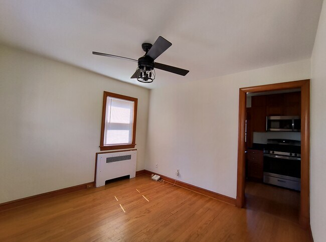 Photo - 6014 43rd St