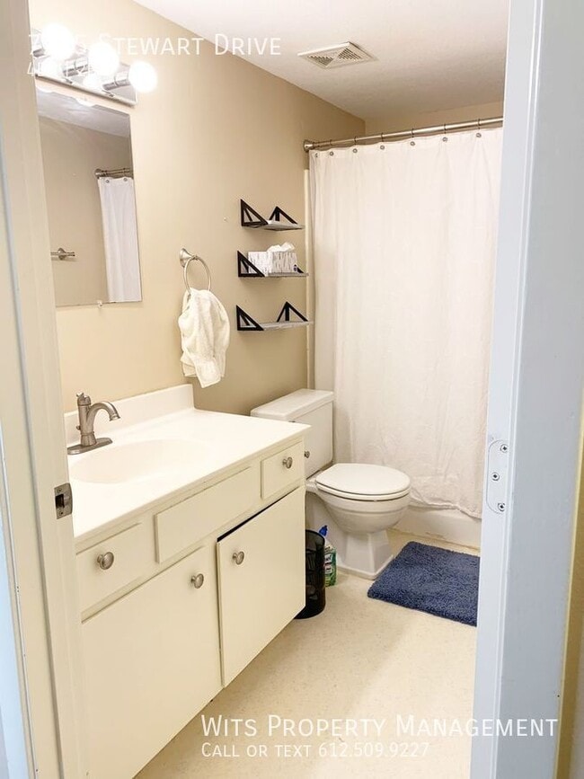 Photo - 7295 Stewart Dr