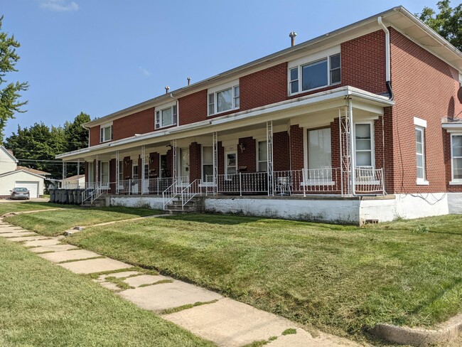 Building Photo - 1 1st St SE