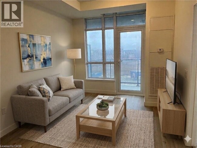 Photo - 461 Green Rd Unit 611