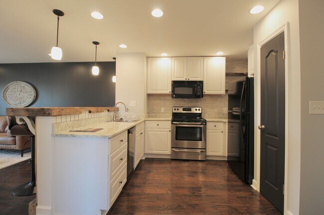 1340 Hunters Rd